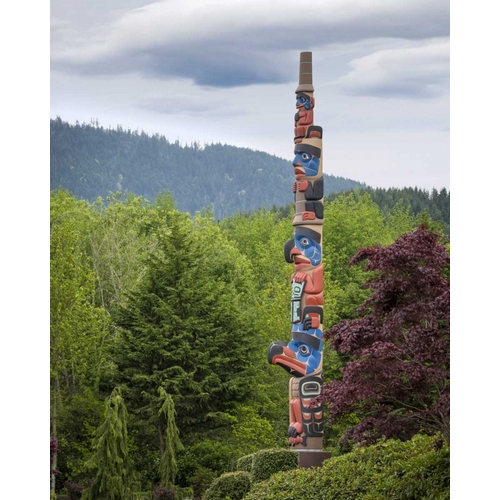 USA, Washington State, Jamestown Totem art PR